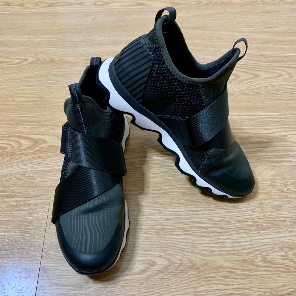 SOLD - Sorel Kinetic High Top Sneaker, 8 - Picture 3 of 10